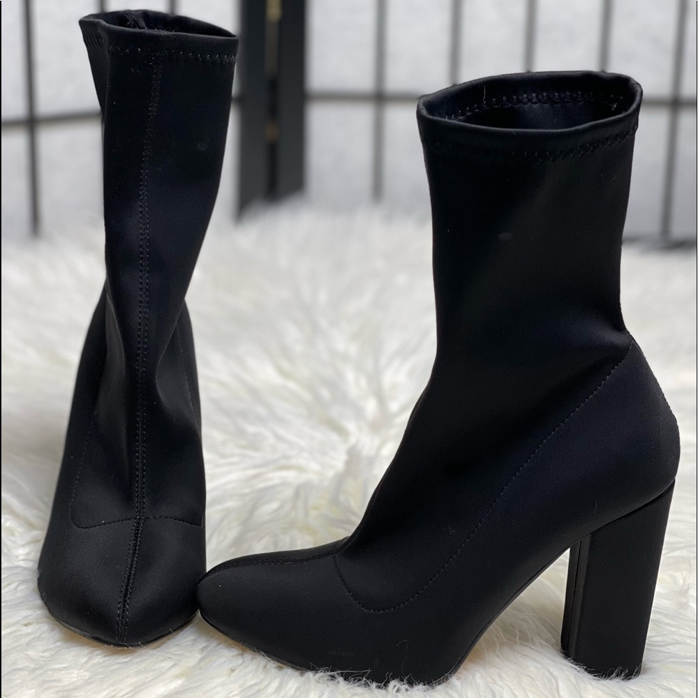 WOMENS BLACK BOOTIES FASHION NOVA BRAND